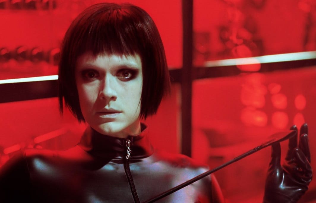 Whoreview: Dogs Don't Wear Pants